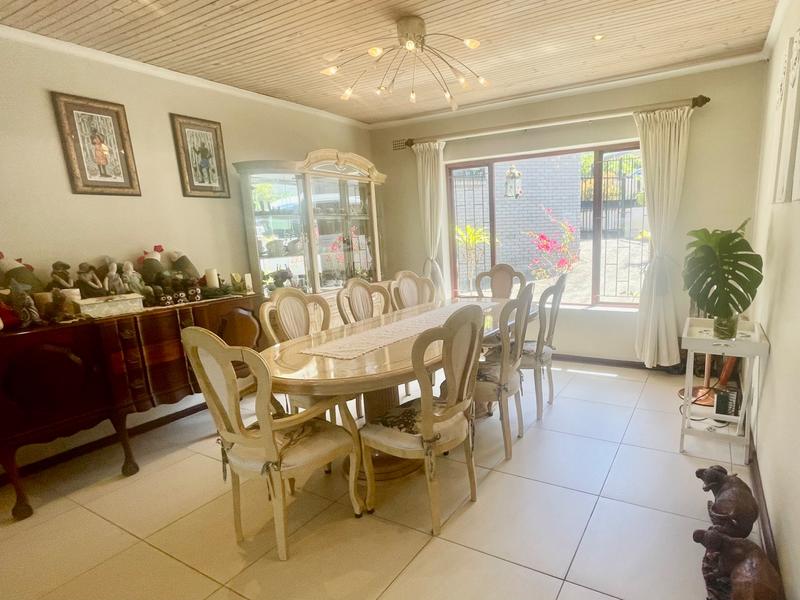 To Let 4 Bedroom Property for Rent in Plattekloof Western Cape